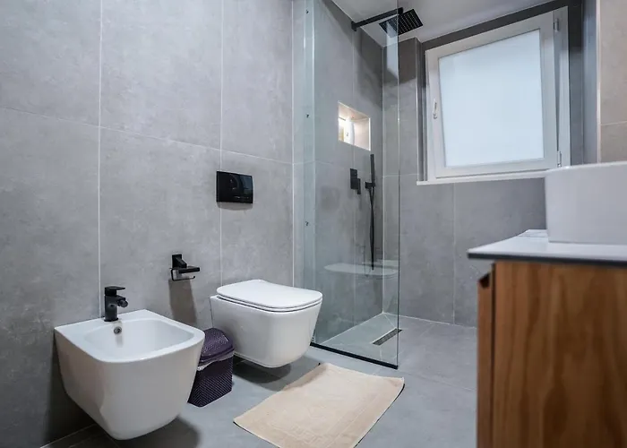公寓 2br At Cafe Flora - Skanderbeg Square Area 地拉那